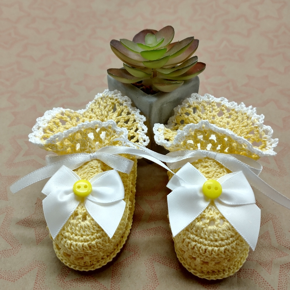 Yellow Infant Girl Crocheted Booties